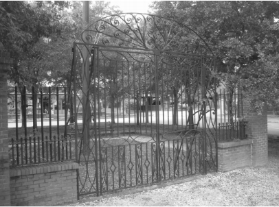 An image of the Charleston Visitors Center gates.